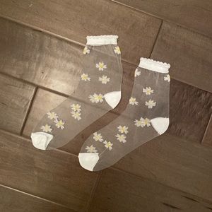 clear mesh socks with daisies and white trim